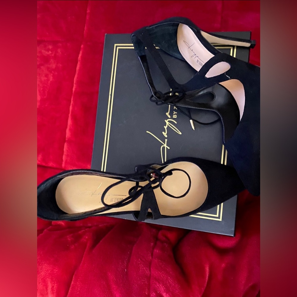Black shoe